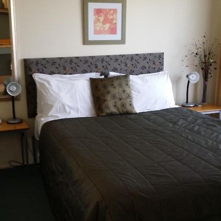 Bella Tuscany Motor Lodge Нейпиър Стая снимка
